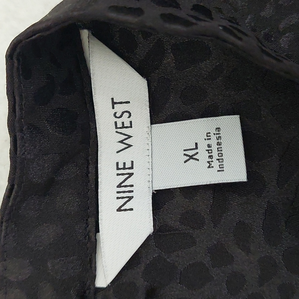 NINE WEST Elegant Black Women's blouse NWOT - Picture 3 of 9